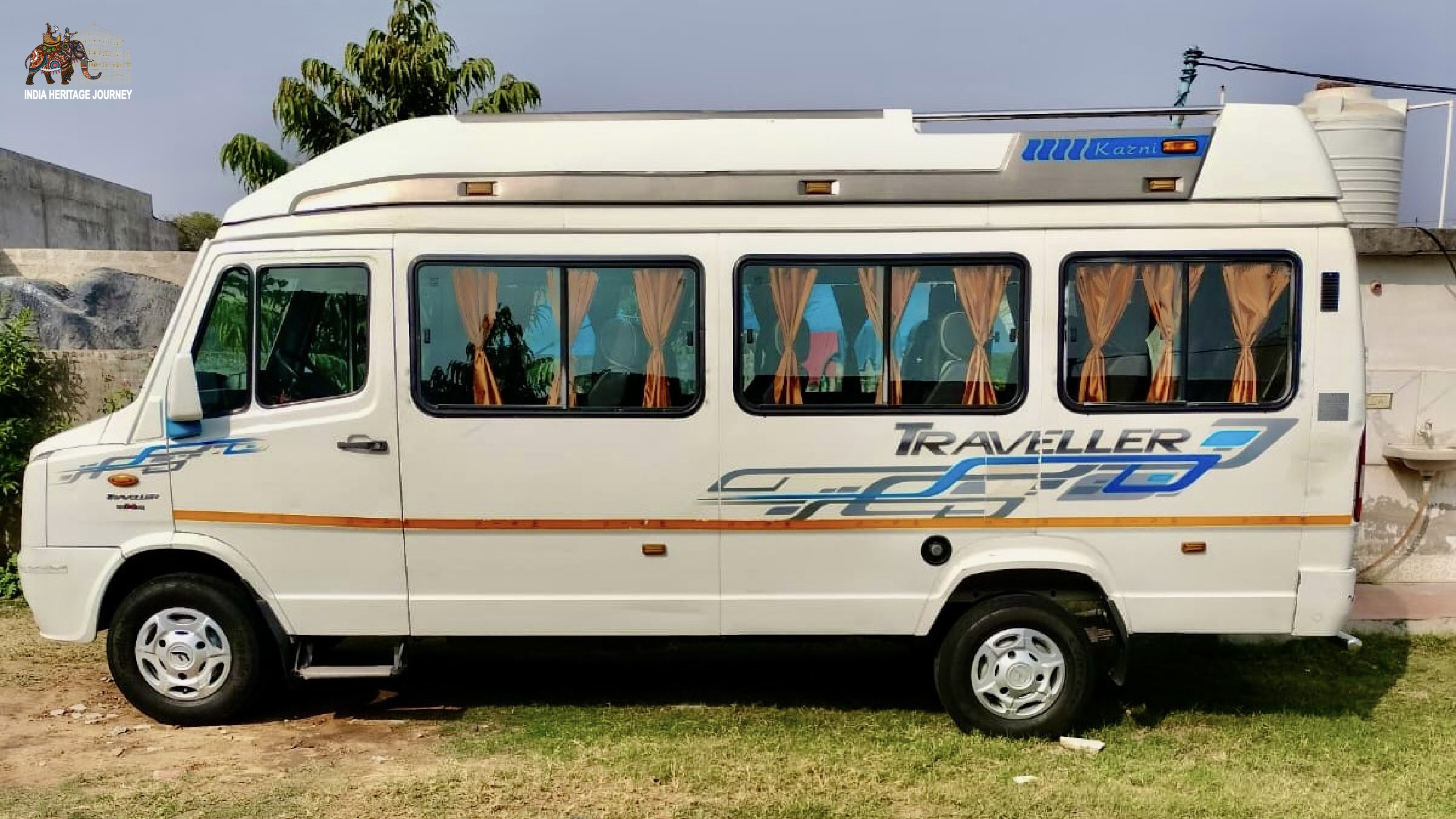 Tempo Traveler